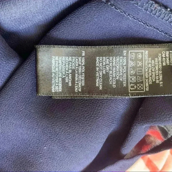 F21 navy chiffon sleeveless blouse with white bow - Picture 6 of 6